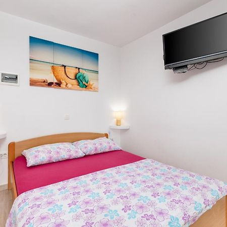 Apartments Tea Малинска Экстерьер фото