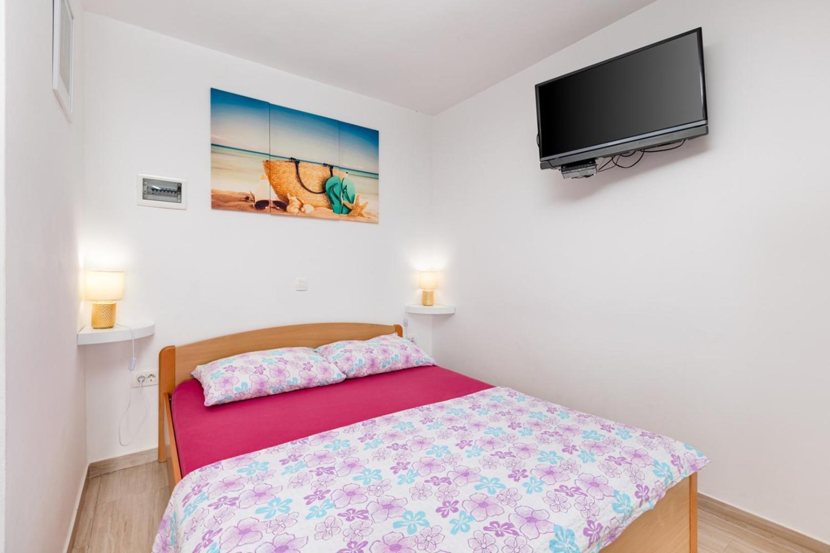 Apartments Tea Малинска Экстерьер фото